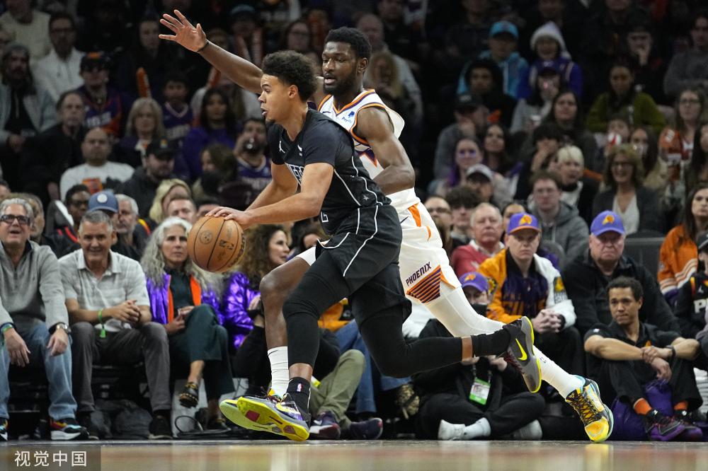 他逐渐融入 他逐渐融入